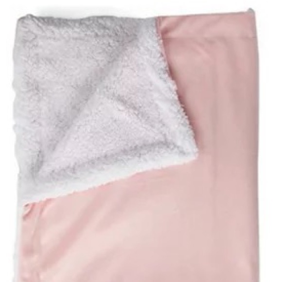 Baby Mode Signature Baby Girls Mink Sherpa Blanket - Picture 2 of 2